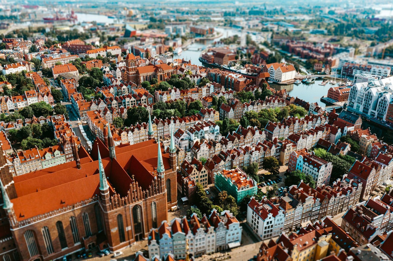 sebastian-huber-gdansk-unsplash