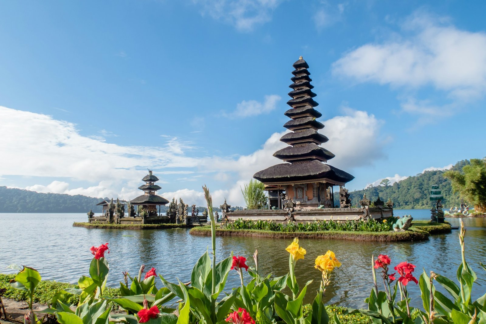 sebastian-pena-lambarri-indonesia-unsplash