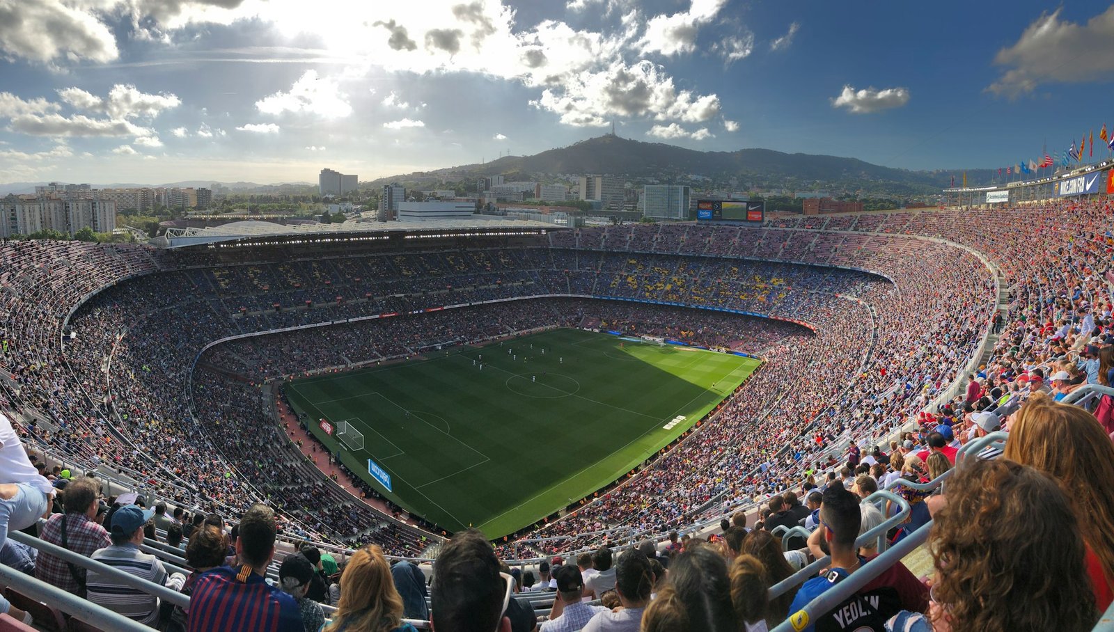 alessio-patron-camp nou-Wk-unsplash