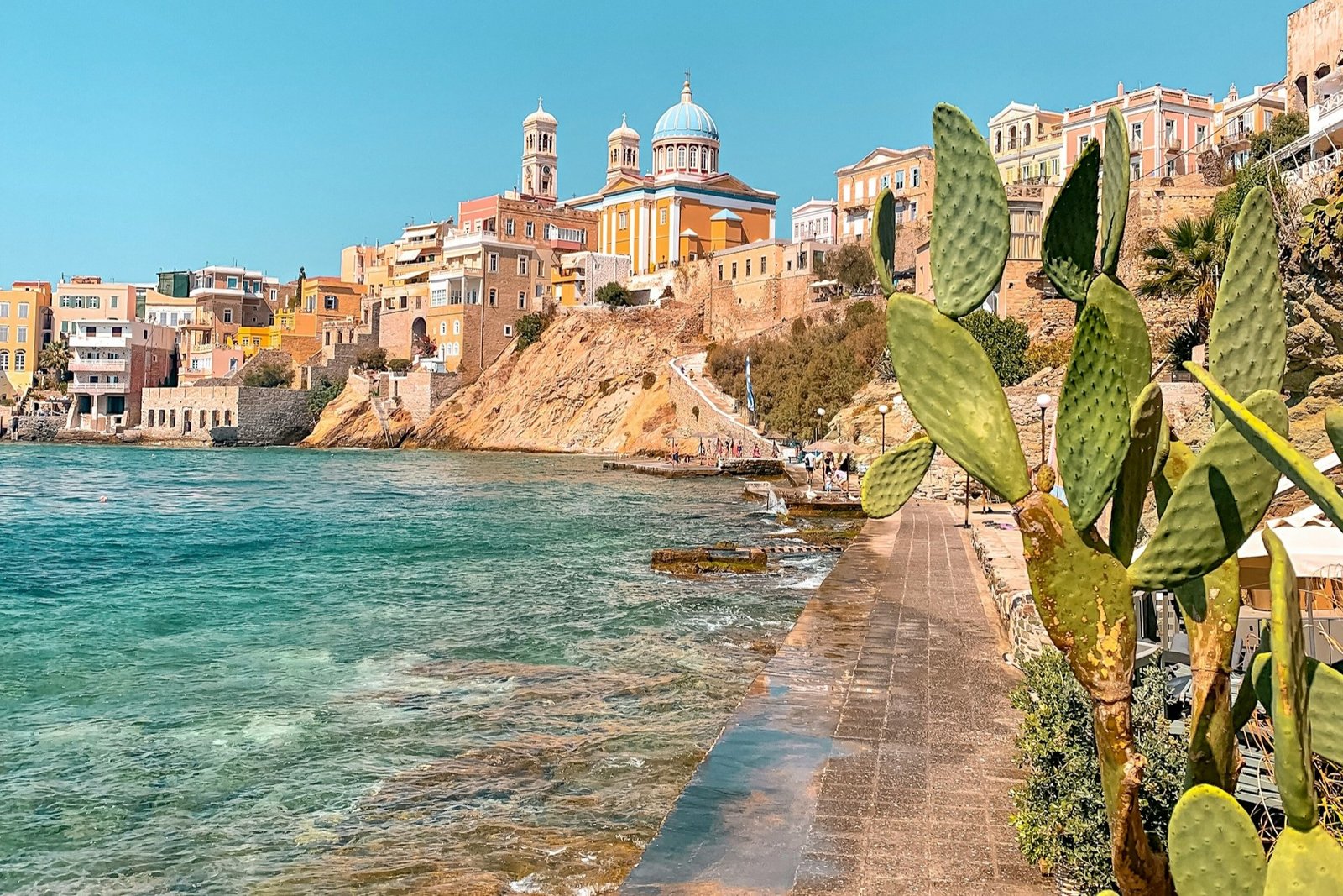 angela-kidman-syros-unsplash