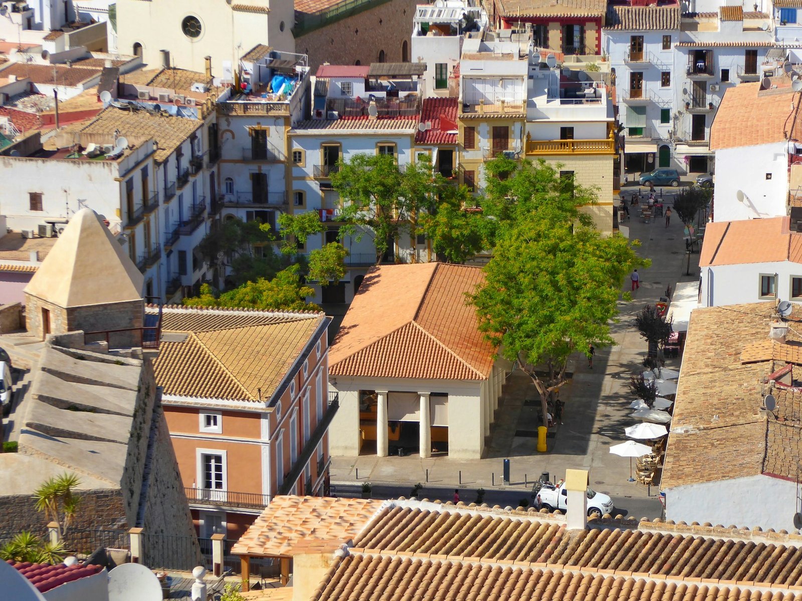 belinda-fewings-ibiza-unsplash