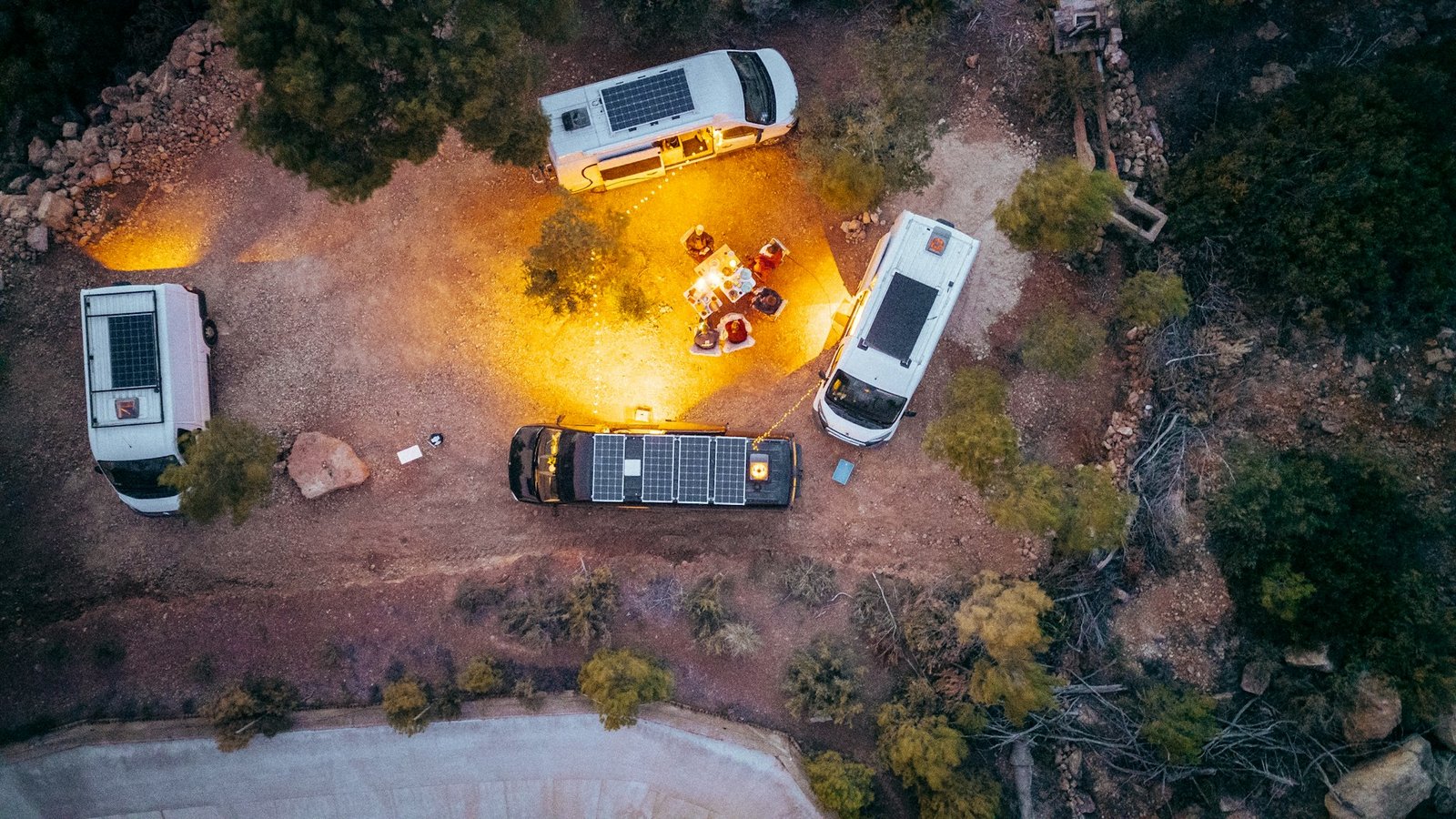 erik-fabian-JSiLa-camping-van-unsplash