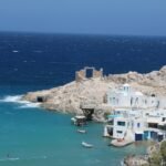 Μήλος: Το ελληνικό νησί που κάνει τον γύρο του κόσμου – 7 λόγοι που πρέπει να το επισκεφθείτε έστω μία φορά στη ζωή σας