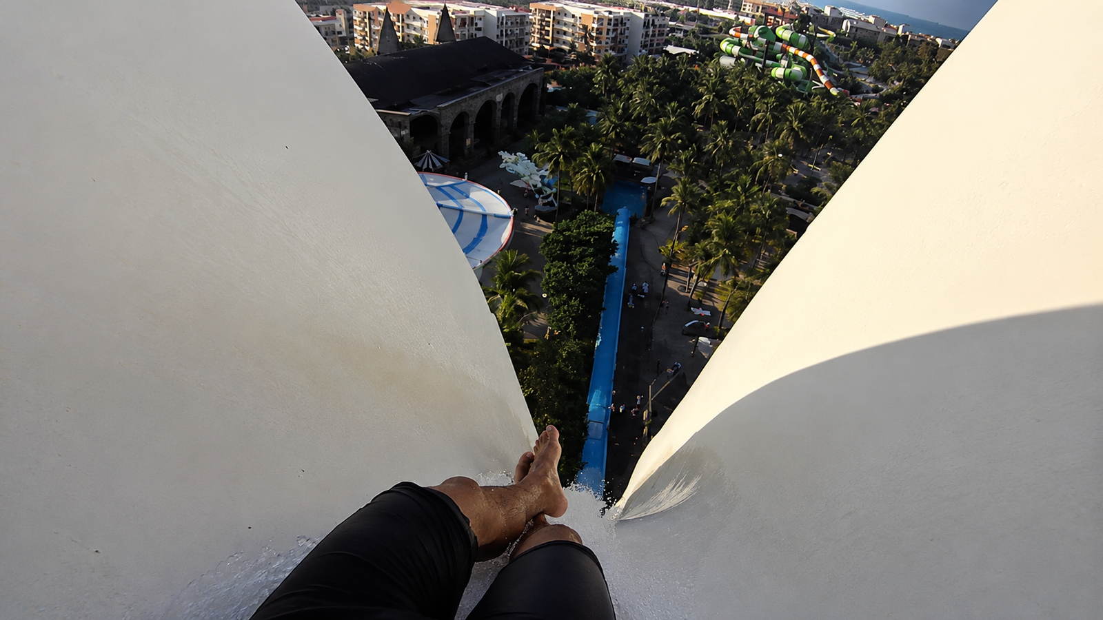 insano-brazil-waterslide