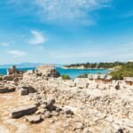 Η Αίγινα κρύβει έναν μικρό επίγειο παράδεισο – Η παραλία που πρέπει οπωσδήποτε να επισκεφθείτε