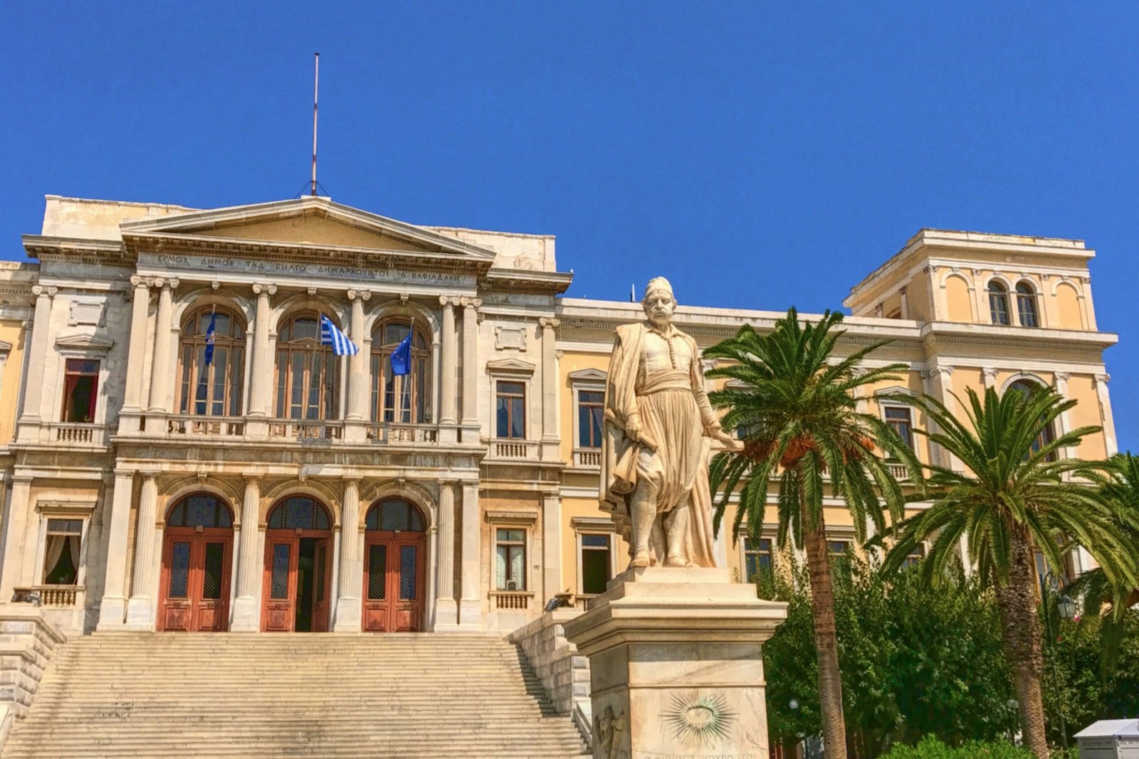 marios-kefalas–syros-unsplash