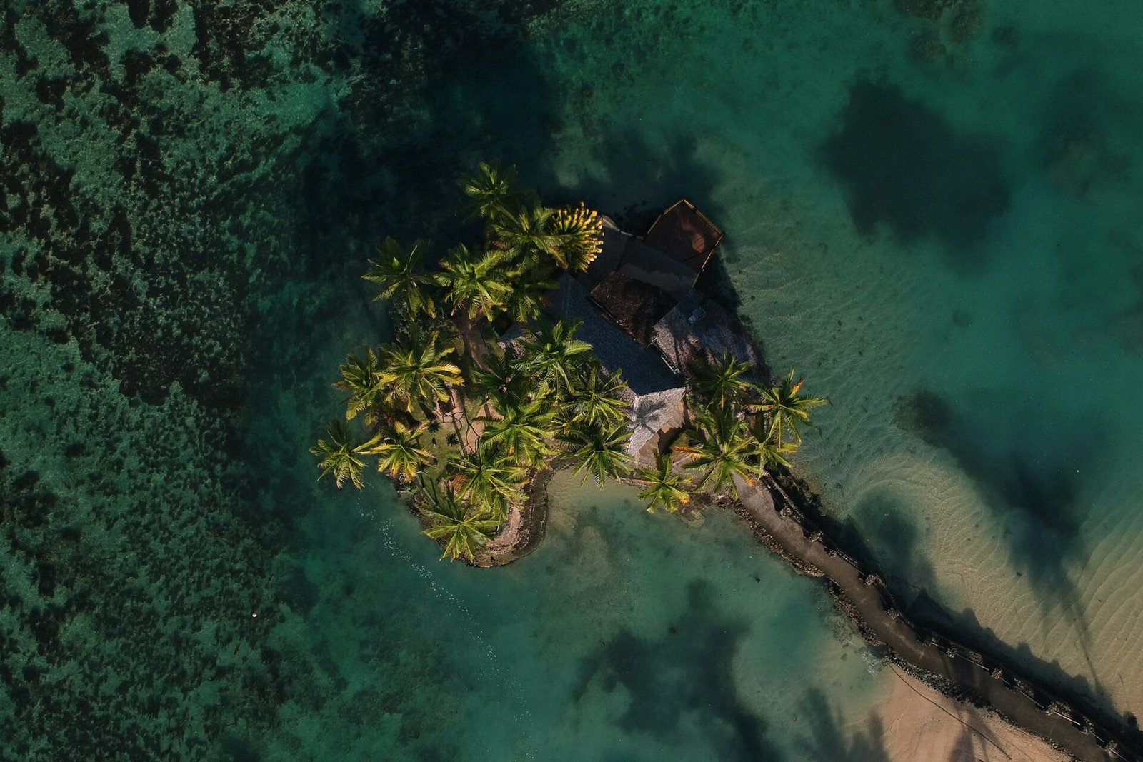 prem-kurumpanai-fiji-unsplash