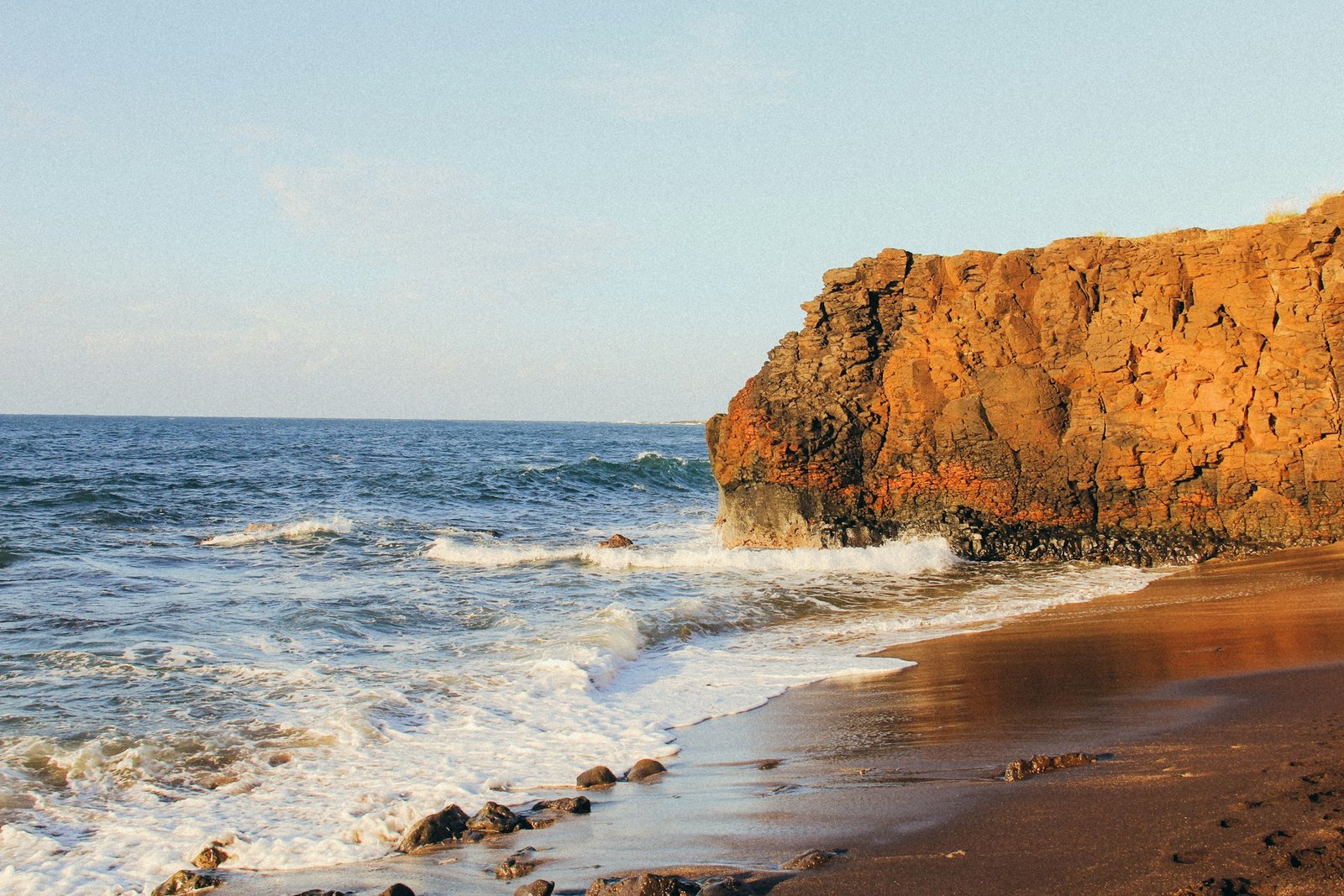 studio-kealaula-glass-beach-unsplash