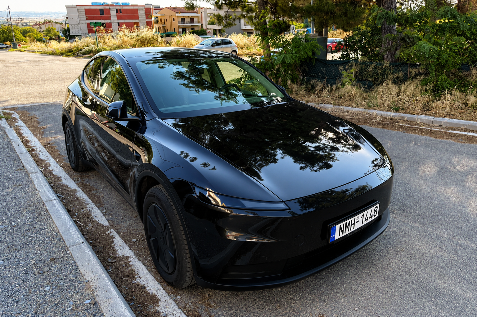 Το Fatsabook ταξιδεύει με το νέο Tesla Model Y – Το ηλεκτρικό SUV που τράβηξε όλα τα βλέμματα στη Χαλκιδική
