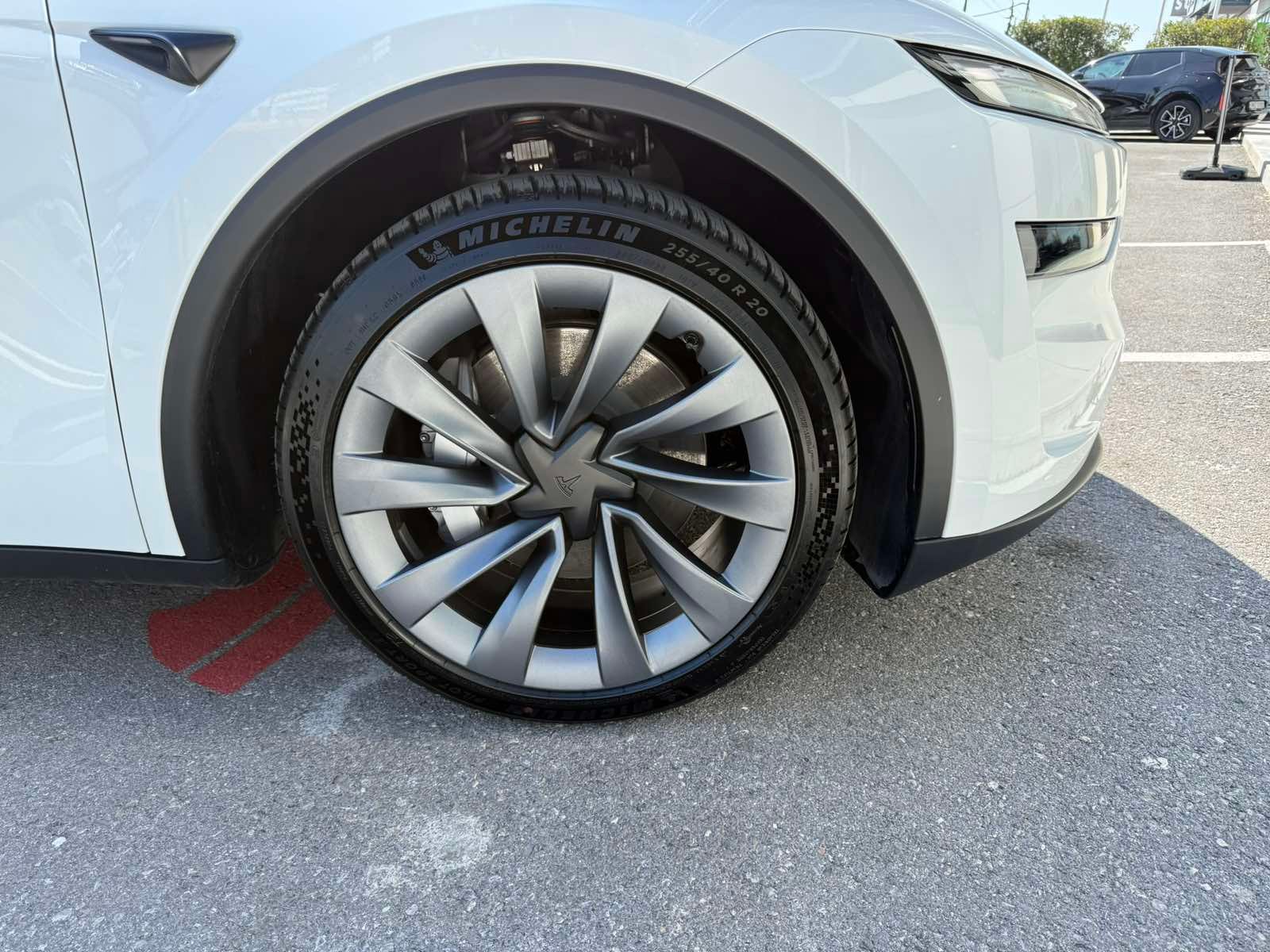 tesla-y-dual-5