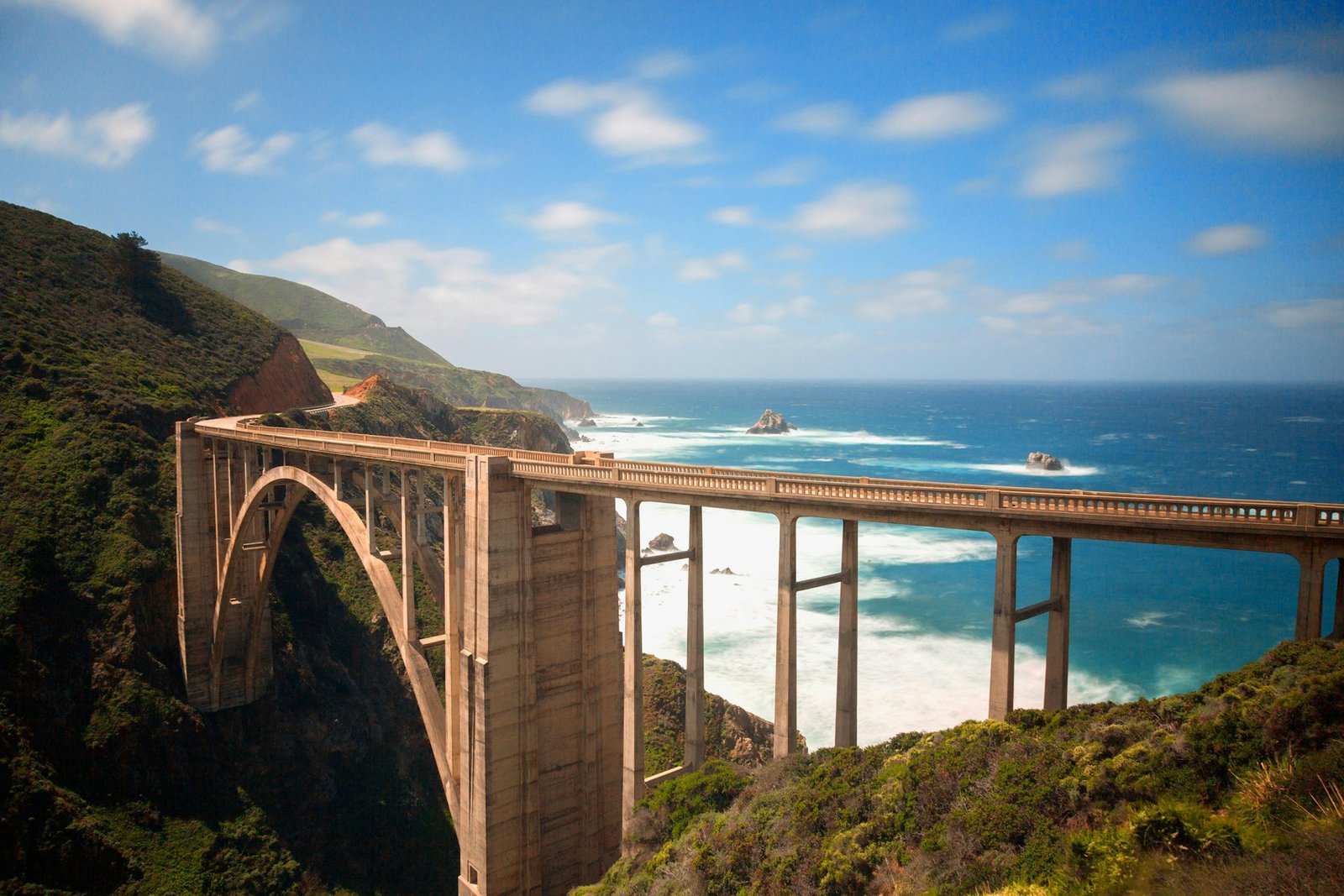 cristofer-maximilian-Highway 1-unsplash