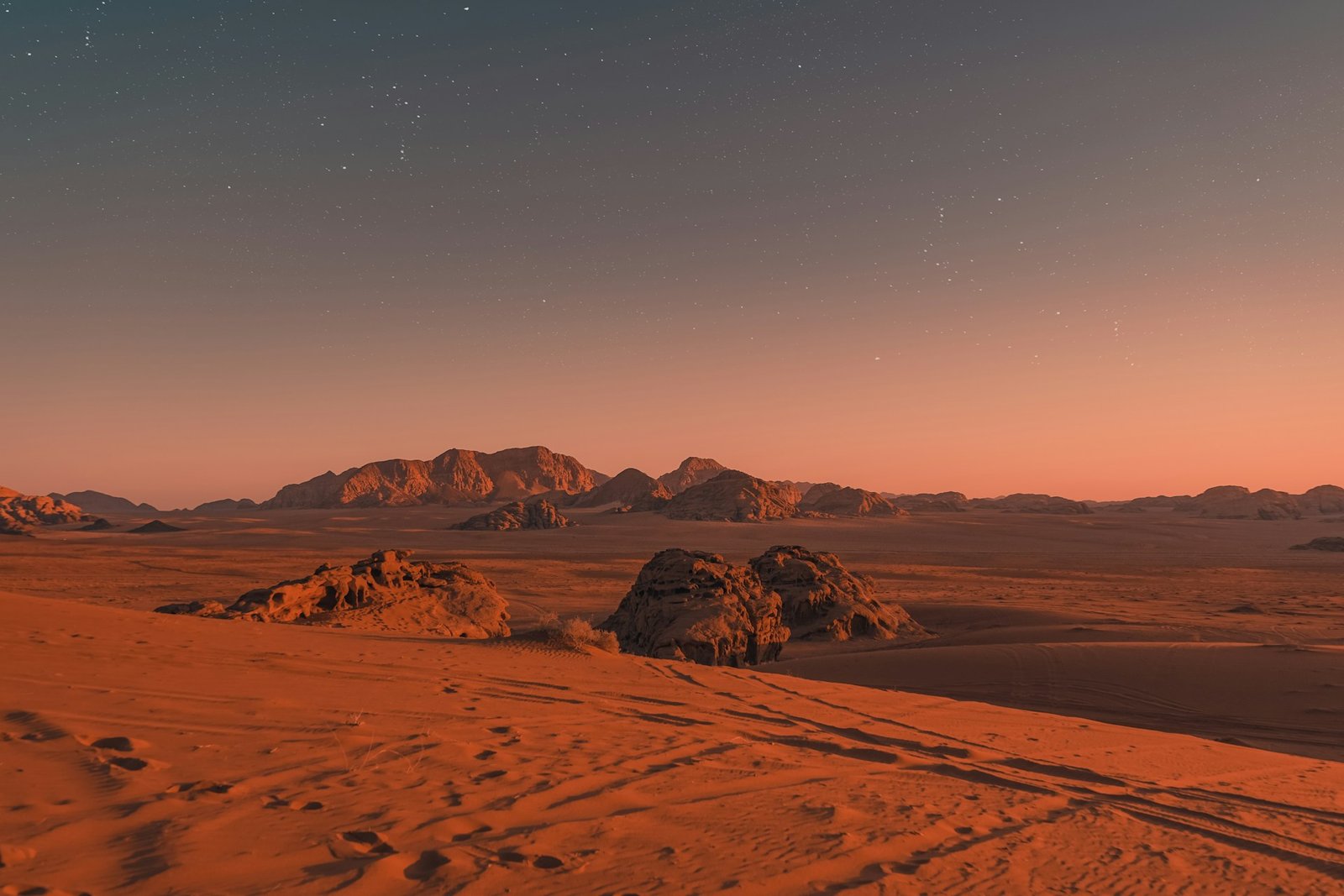 daniele-colucci-Wadi Rum-unsplash