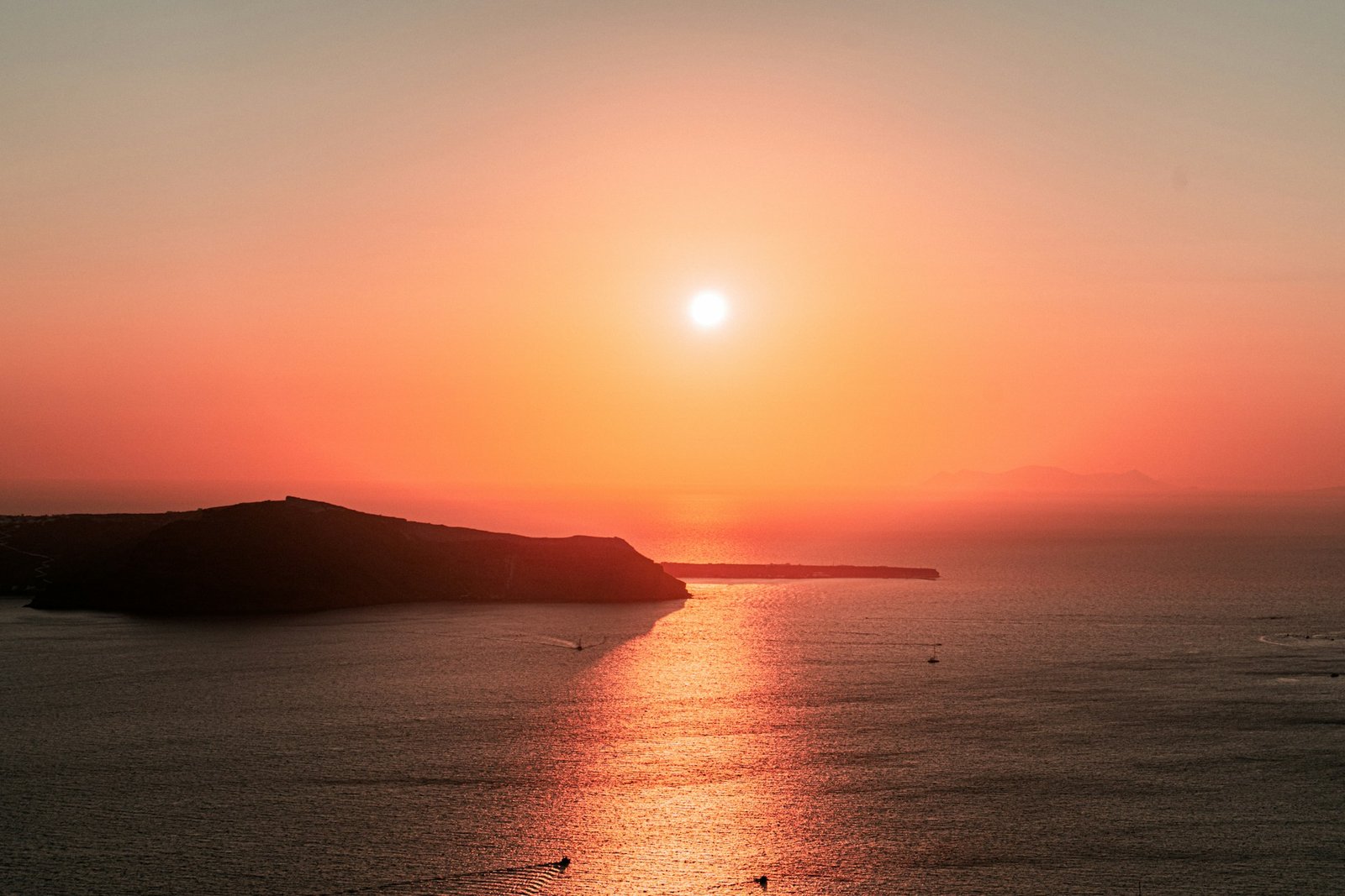 hooman-r-santorini-sunset-unsplash