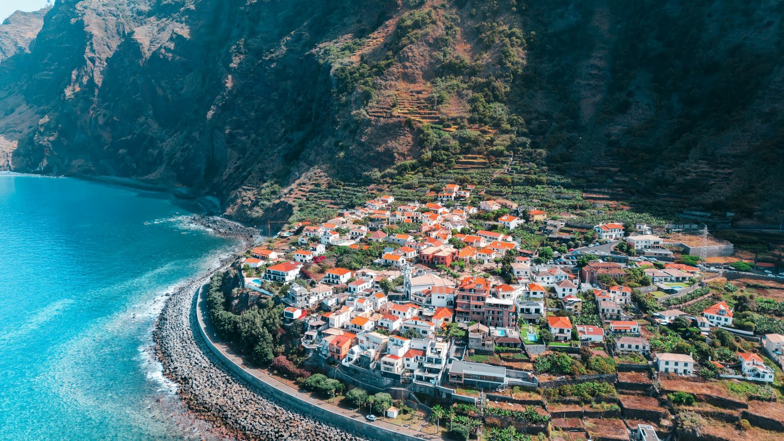 ryan-klaus-Madeira-unsplash