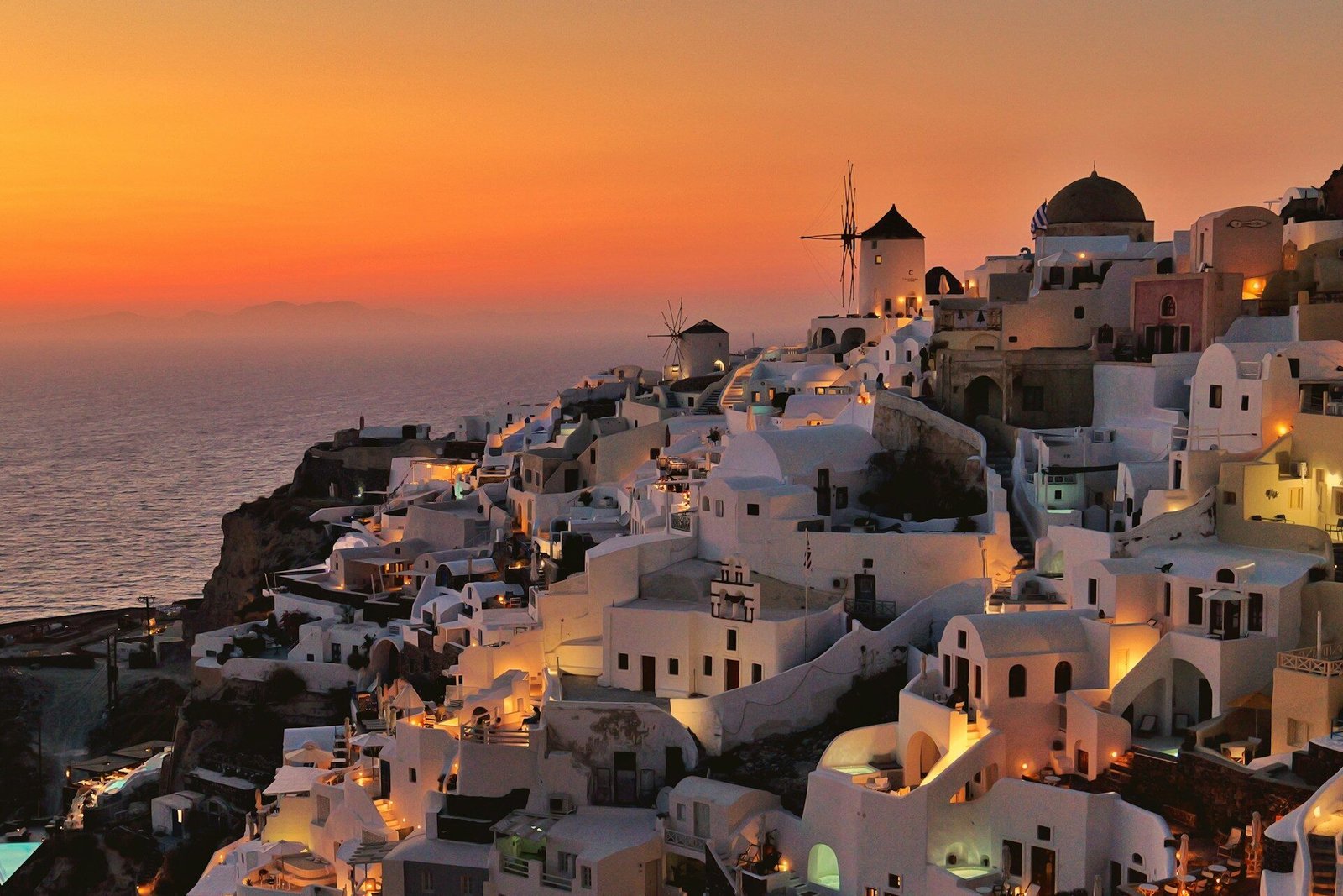 xiaoqian-shen-80w-santorini-sunset-unsplash