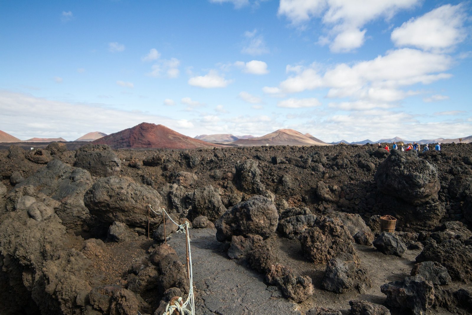 andrea-huls-pareja-Timanfaya National Park-unsplash