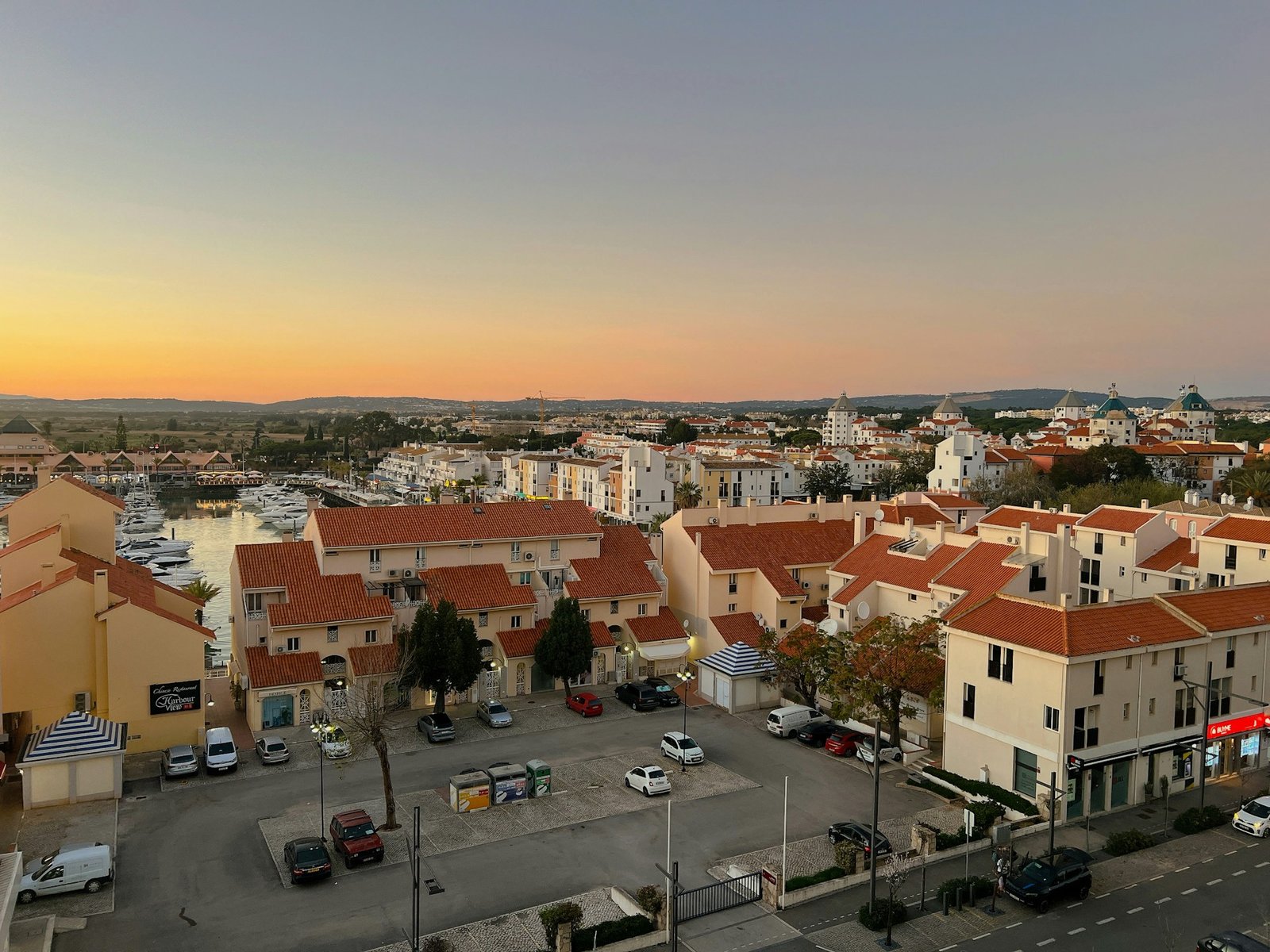 brianna-christmon-faro-unsplash