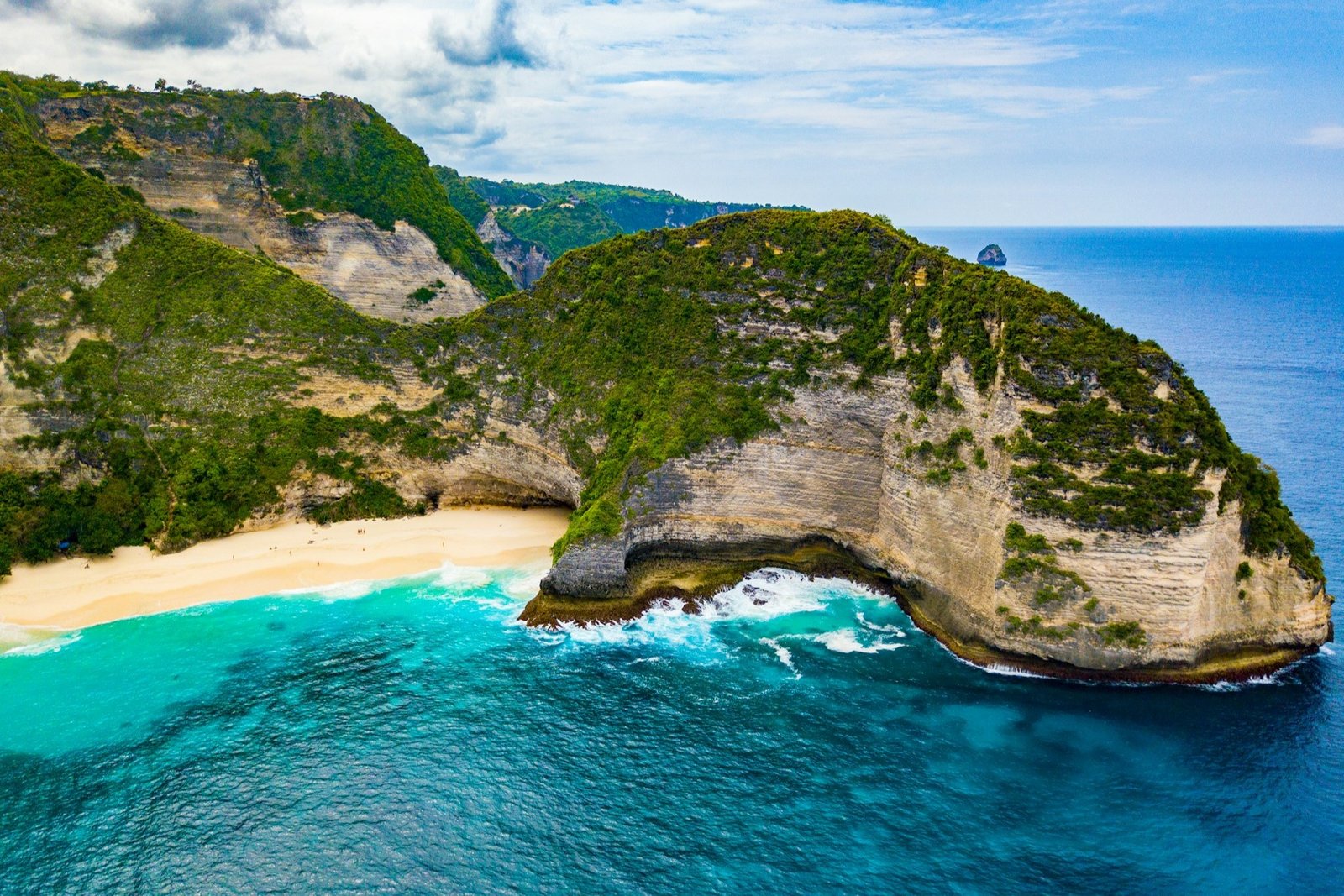 dominic-krainer-Nusa Penida–unsplash