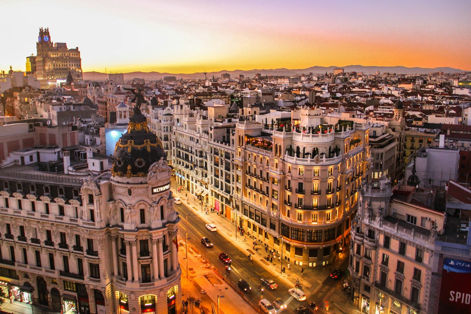 florian-wehde-Gran Vía-unsplash