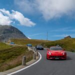 Ferrari, Lamborghini και Porsche ανεβαίνουν εδώ για μία φωτογραφία