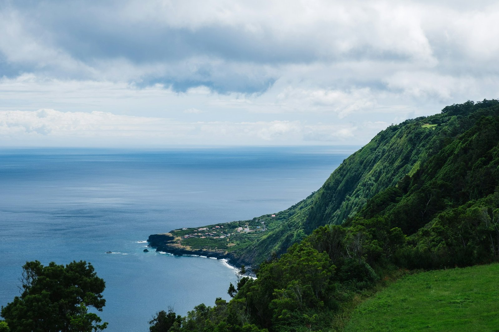 karim-sakhibgareev-são jorge azores-unsplash