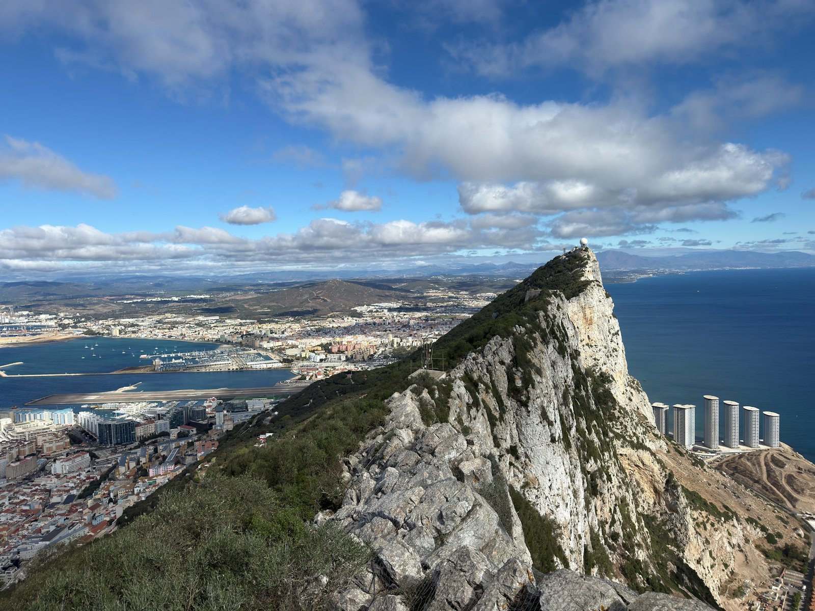 logan-voss-gibraltar airport-unsplash