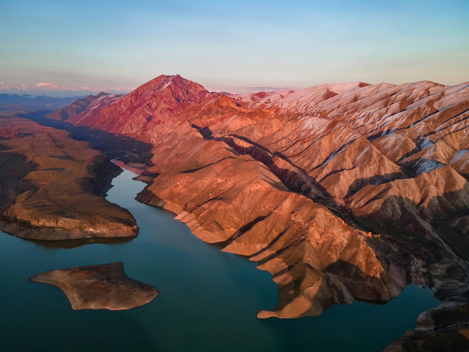 mushegh-hakobyan-armenia-unsplash