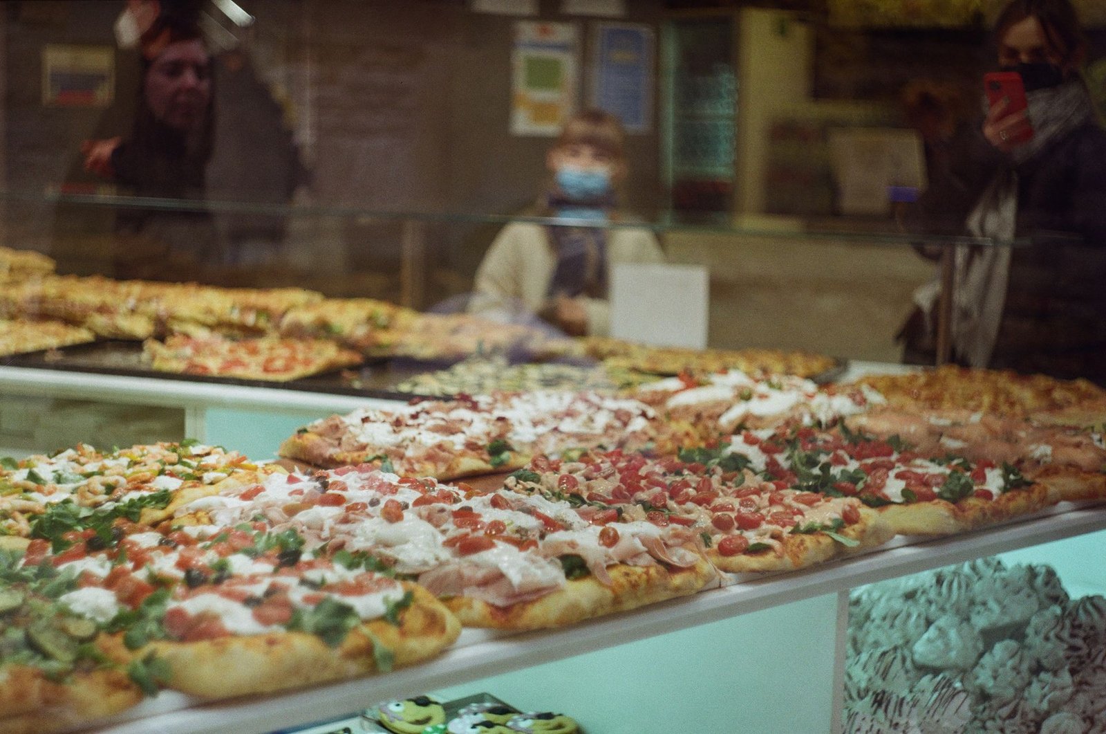 pexels-annija-mieze-pizza-15197931