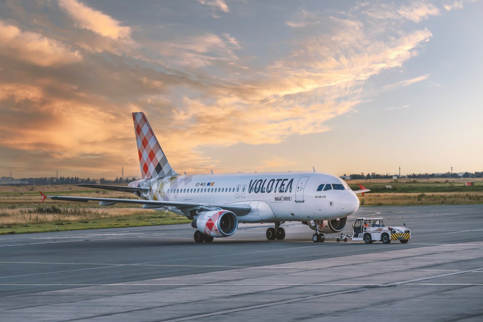 pexels-miguel-cuenca-Volotea-air-17937034