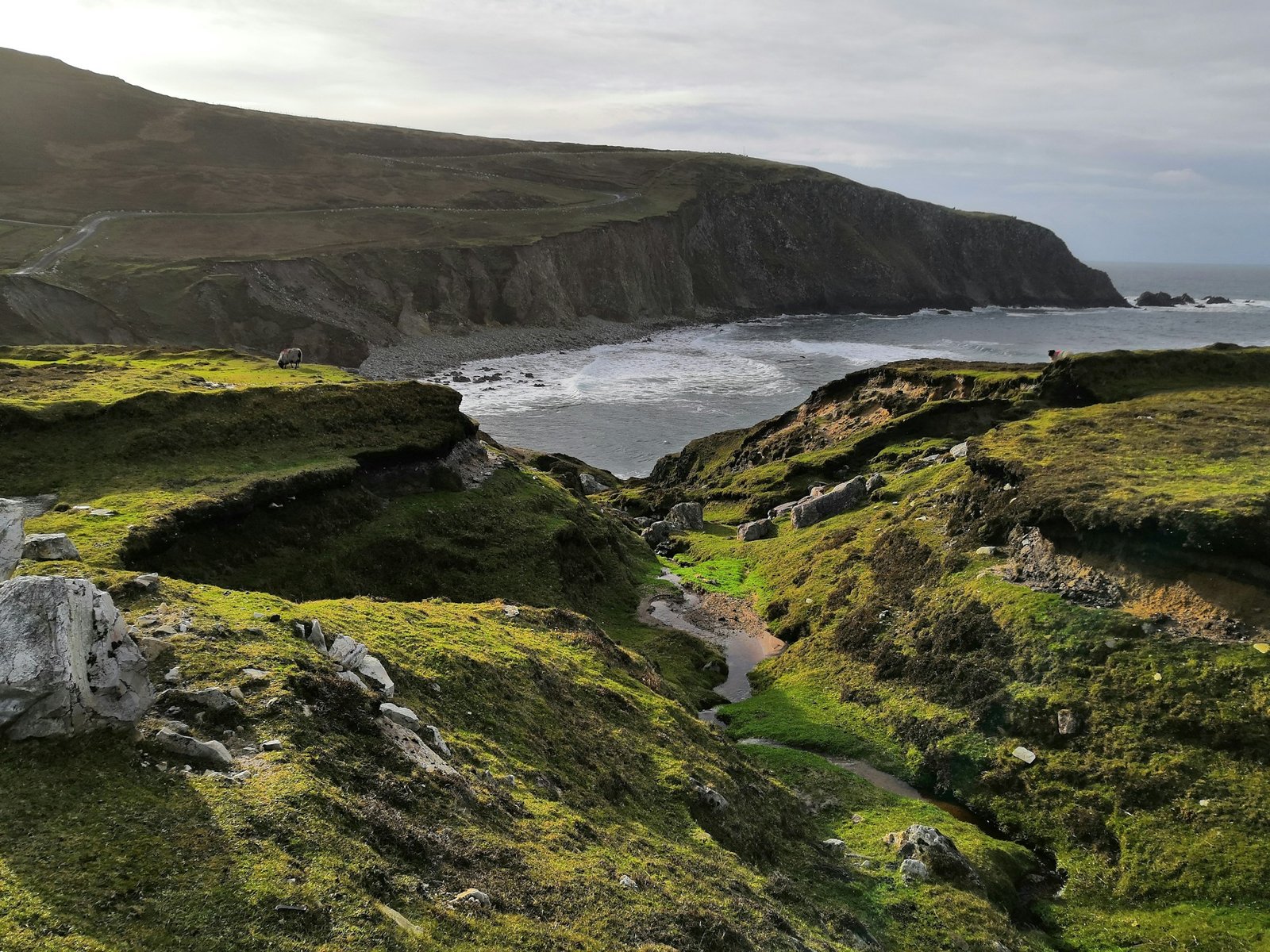 rizby-mazumder-Wild Atlantic Way-unsplash