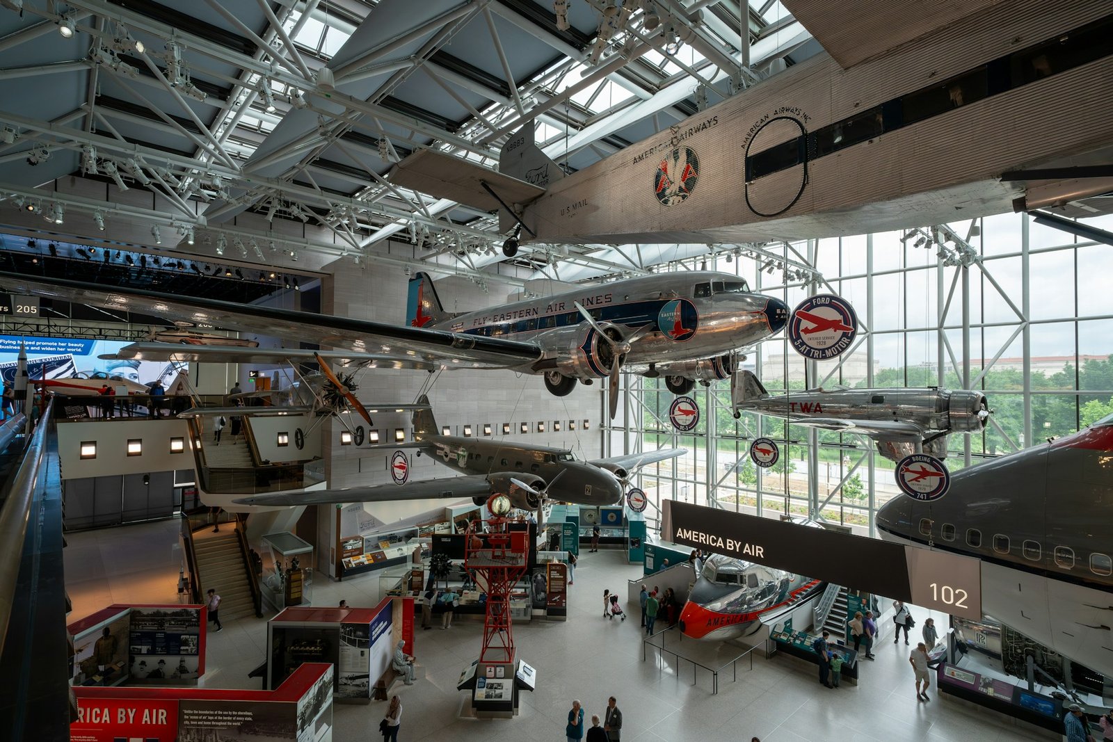 tomasz-zielonka-bcjnE-DC-3-unsplash