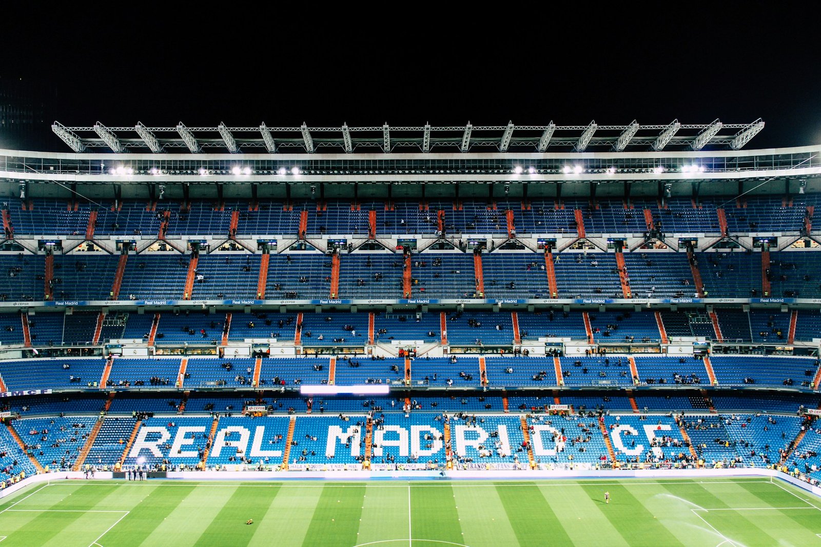vienna-reyes-Bernabéu-unsplash