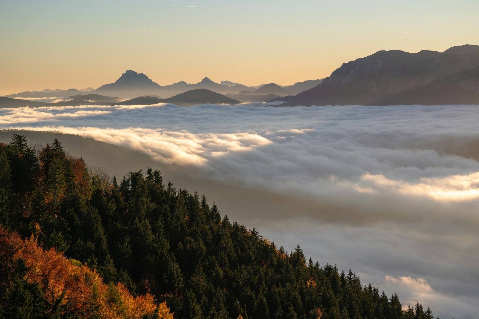 aydin-hassan-Salzkammergut-unsplash