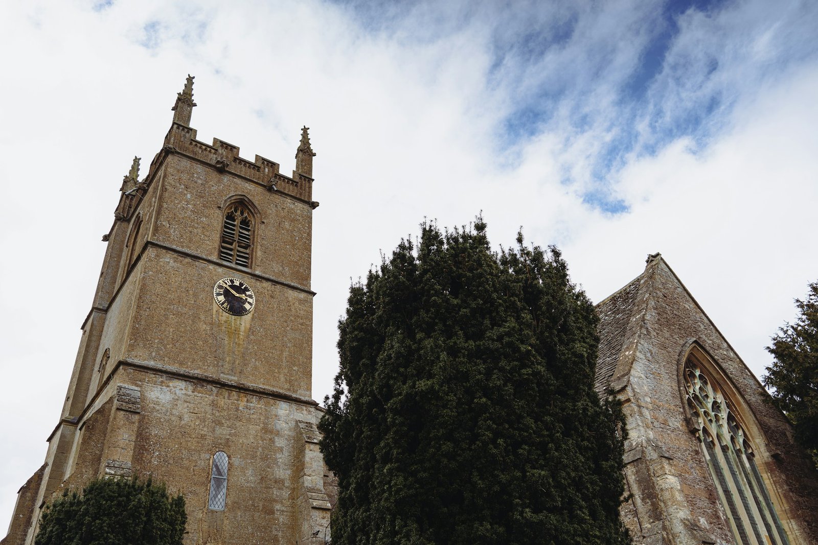 ben-elliott-Stow-on-the-Wold-unsplash