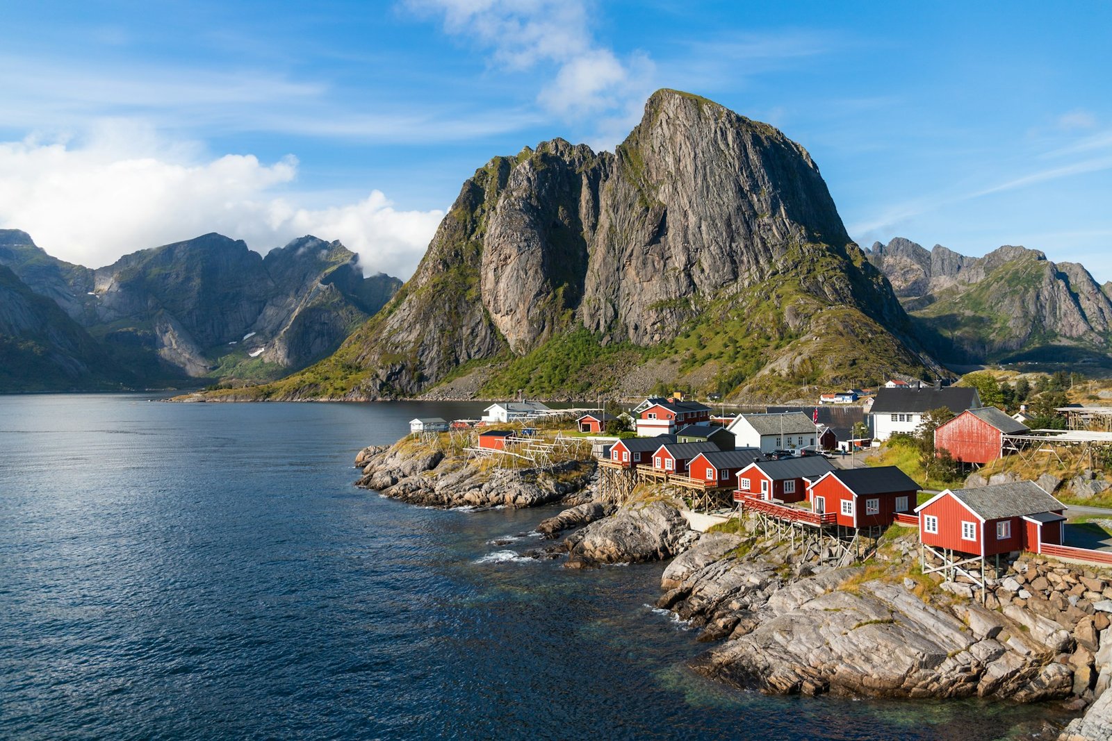 benoit-deschasaux-Lofoten-2-unsplash