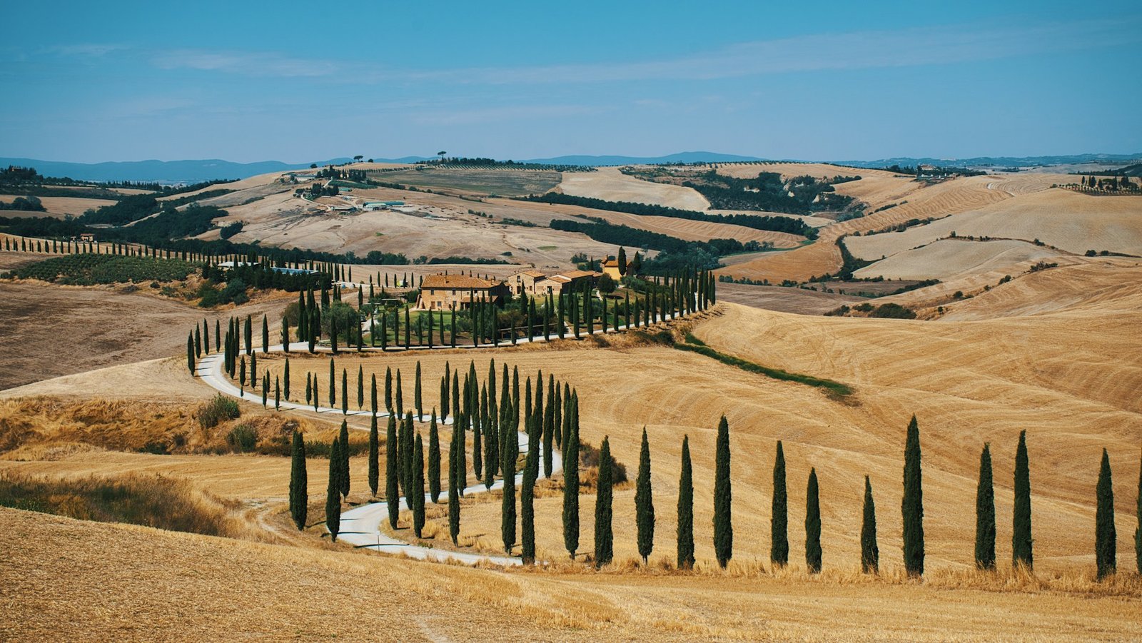 doozydoom-Val d’Orcia-unsplash