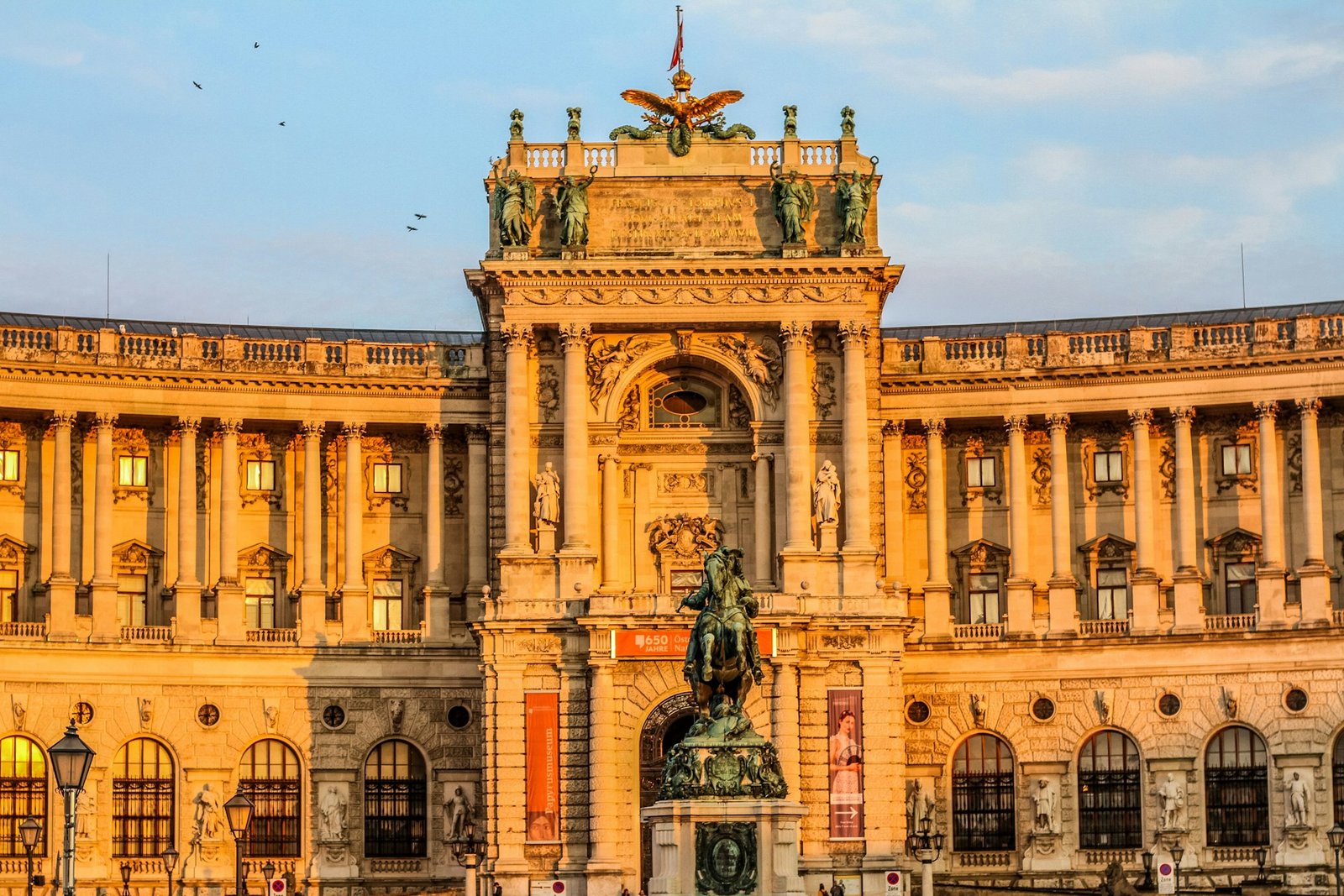eva-m-Hofburg-unsplash