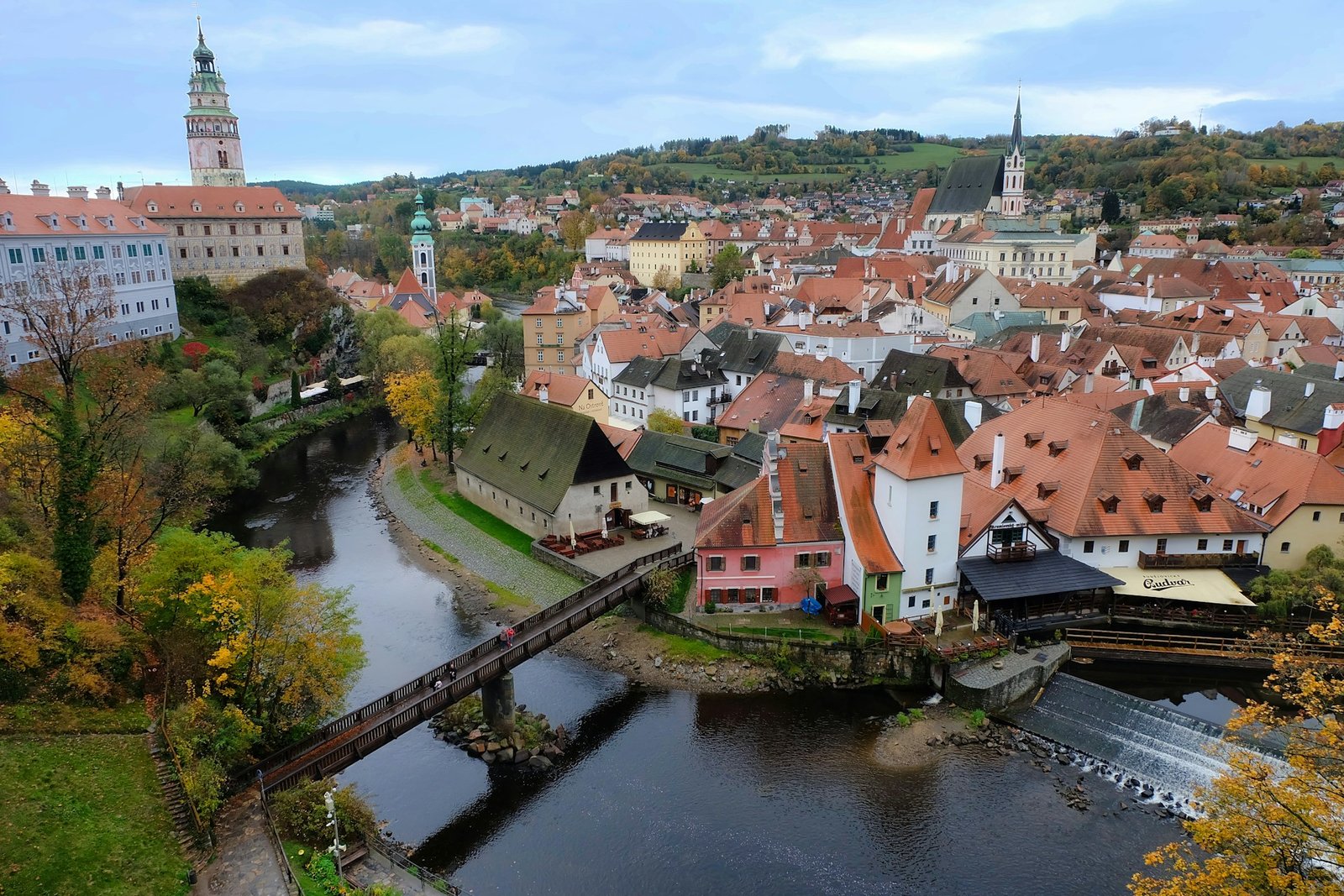 fajar-al-hadi-cesky-krumlov-unsplash