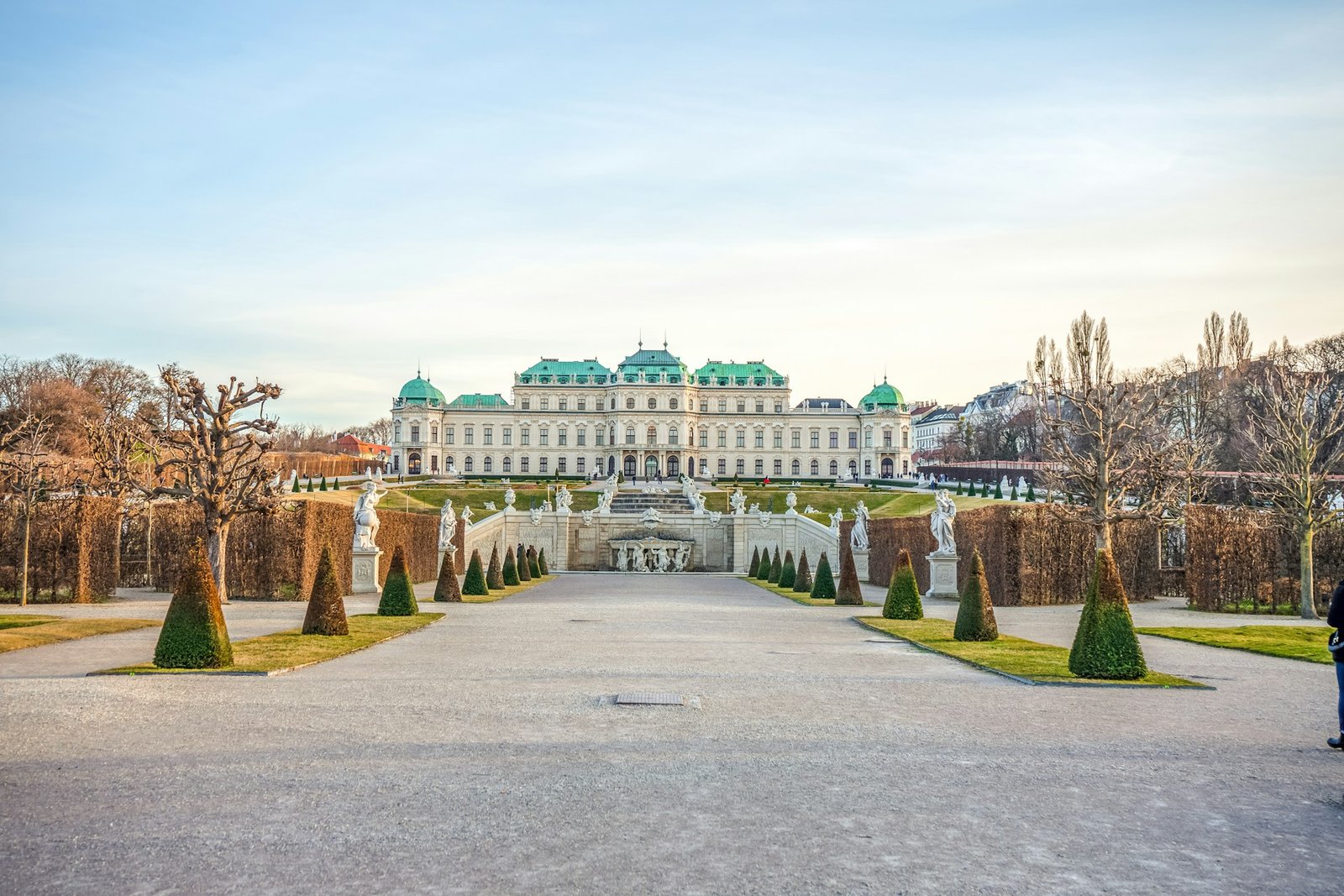 leonhard-niederwimmer-6Cll-Belvedere-unsplash