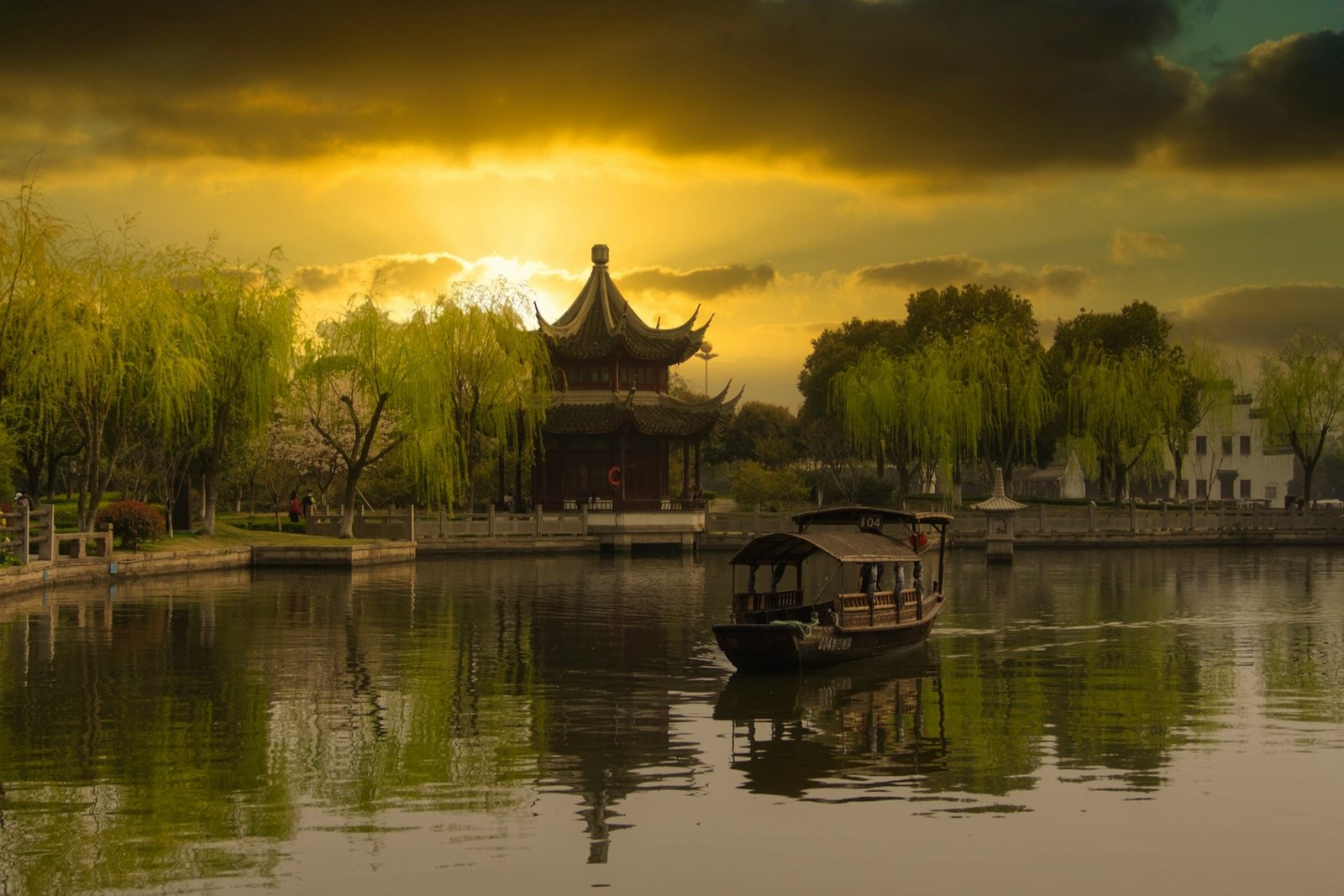 manos-koutras-china-unsplash
