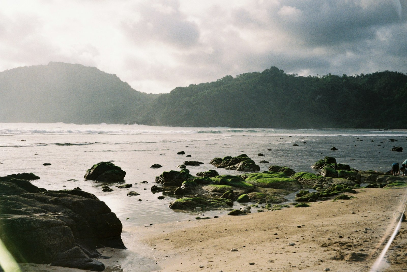 shannia-christanty-yogyakarta-unsplash