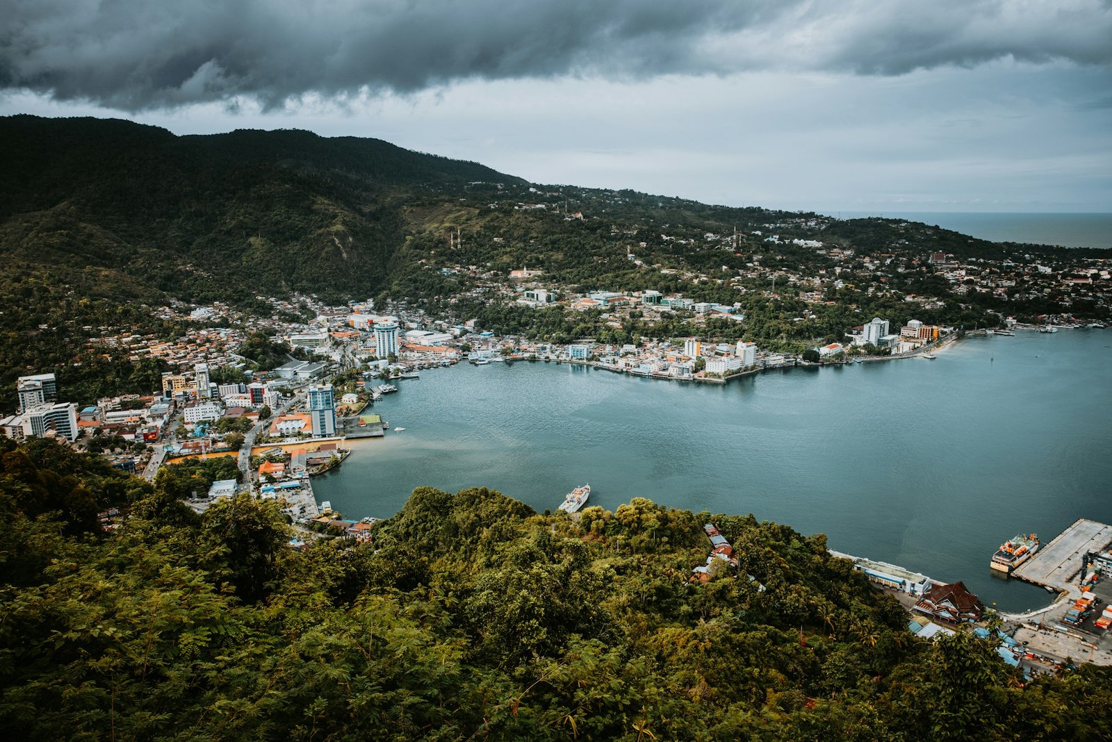 simon-spring-jayapura-2-unsplash