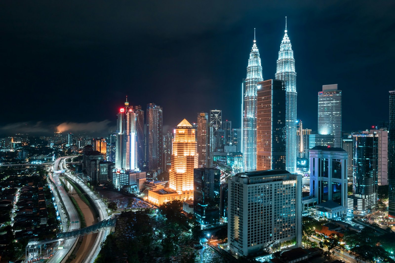 wengang-zhai-Kuala Lumpur-unsplash